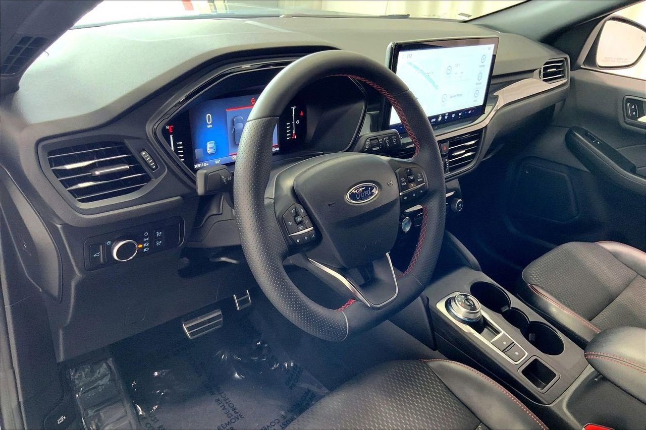 Certified 2023 Ford Escape ST-Line w/ Tech Pack #1 FWD image 14