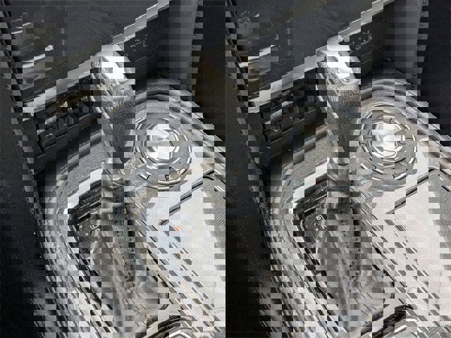 Used 2022 Nissan Armada SV w/ SV Appearance Package image 15