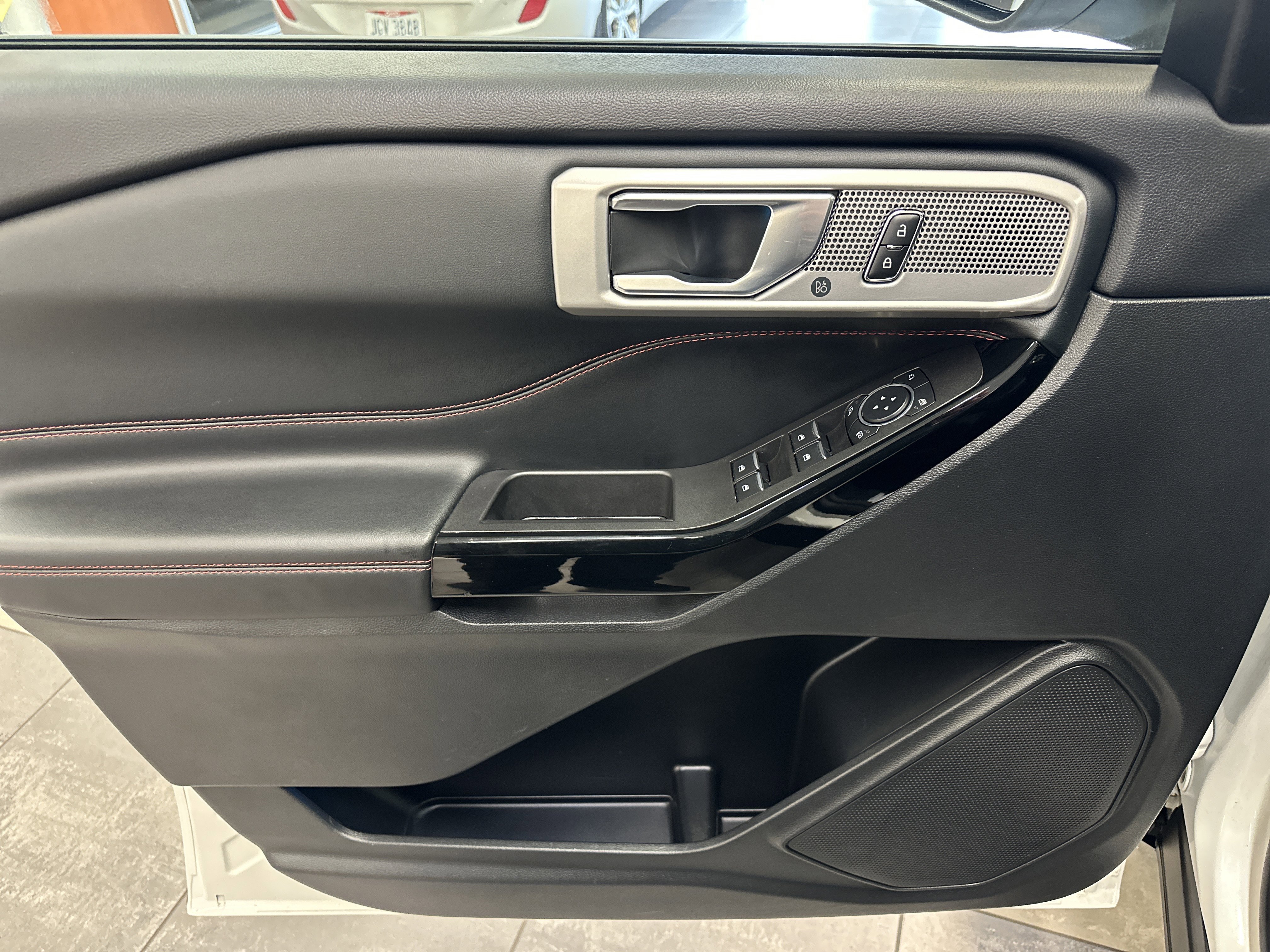 Certified 2023 Ford Explorer ST-Line w/ Class IV Trailer Tow Package image 23