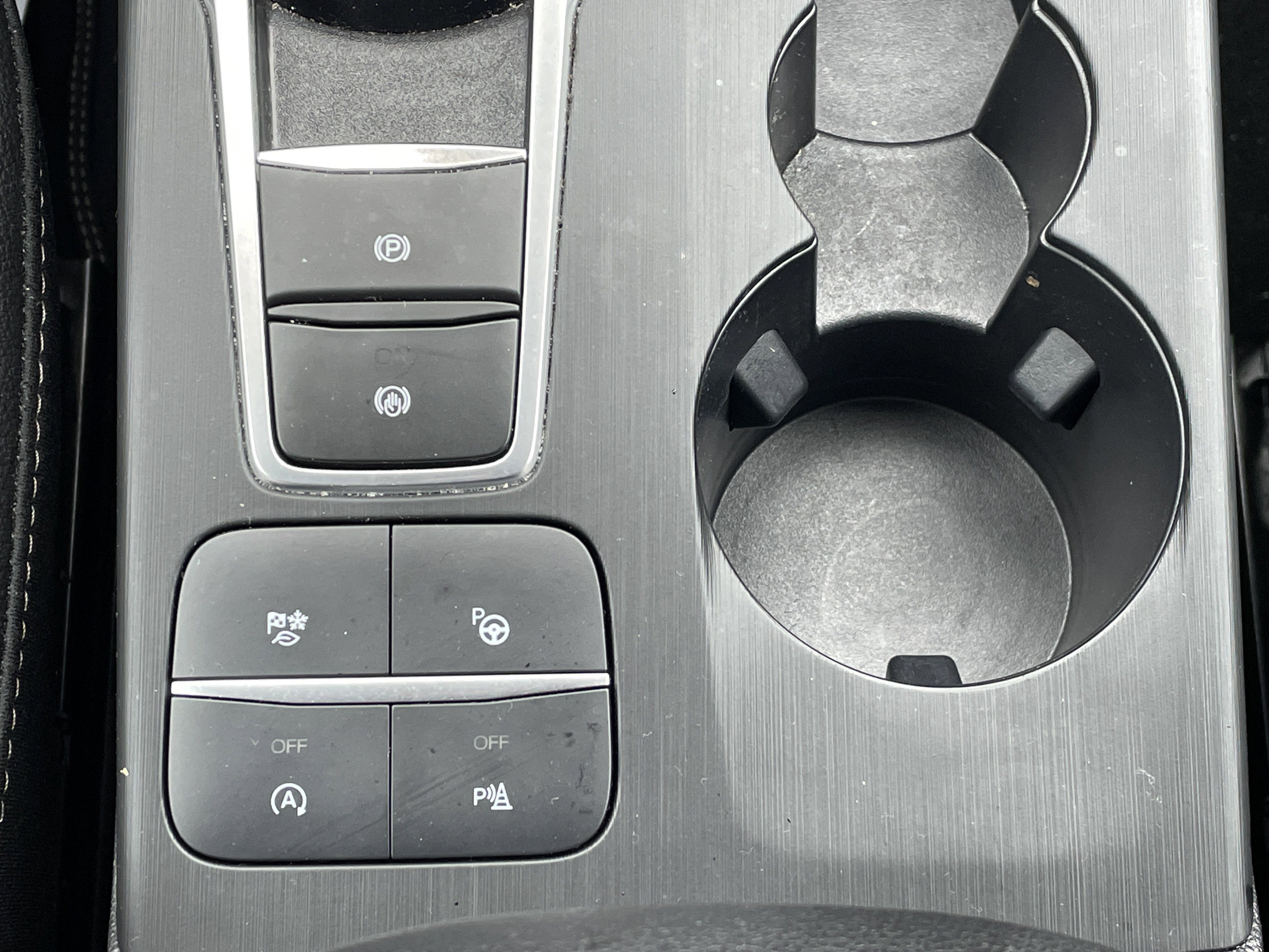 Certified 2022 Ford Escape Titanium w/ Titanium Elite Package image 31