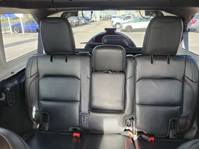 Used 2023 Jeep Wrangler Unlimited Rubicon w/ Cold Weather Group image 15