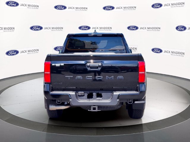 Used 2026 Toyota Tacoma TRD Off-Road AWD/4WD image 4