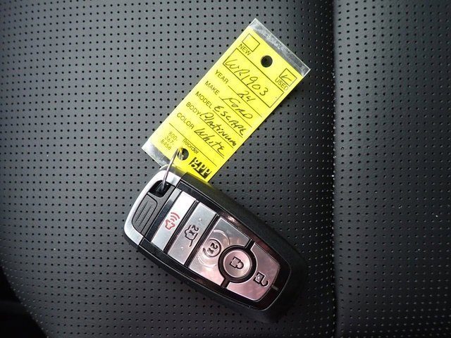 Certified 2024 Ford Escape Platinum image 30