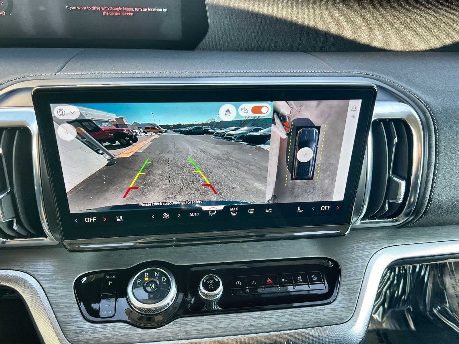 Certified 2025 Ford Expedition Platinum image 19