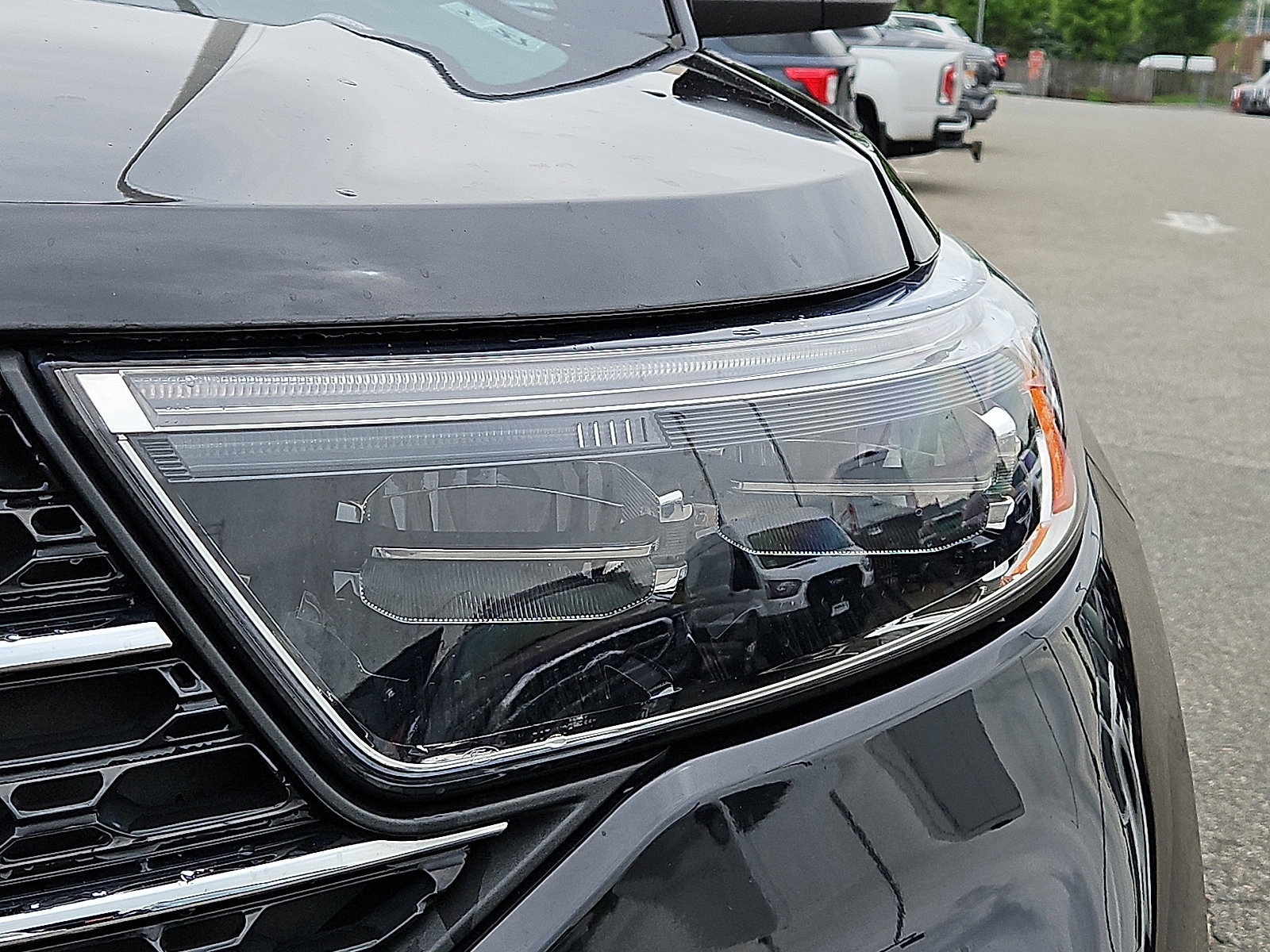 Certified 2022 Ford Explorer XLT w/ Equipment Group 202A image 9