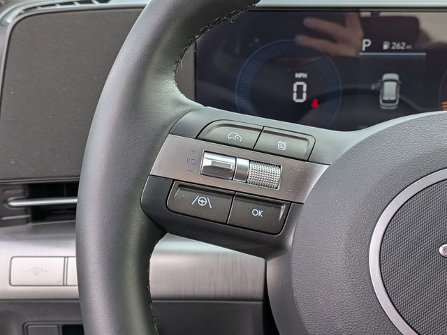 Used 2025 Hyundai Kona SEL image 18