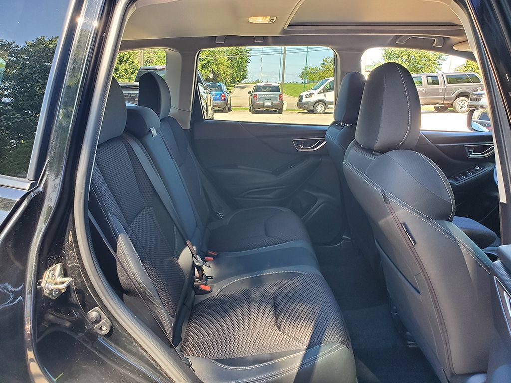 Used 2019 Subaru Forester Premium w/ All-Weather Package AWD/4WD image 18
