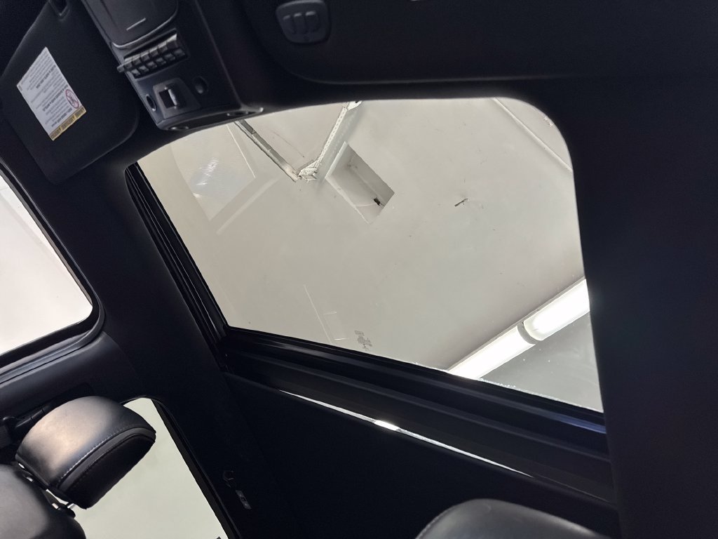 Certified 2019 Ford F350 Platinum w/ Platinum Ultimate Package AWD/4WD image 24