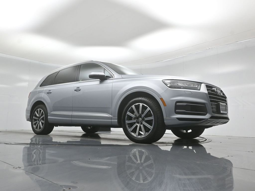 Used 2017 Audi Q7 3.0T Premium Plus w/ Premium Plus Package AWD/4WD image 3