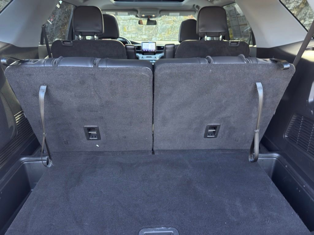 Certified 2023 Ford Explorer XLT w/ Equipment Group 202A image 10