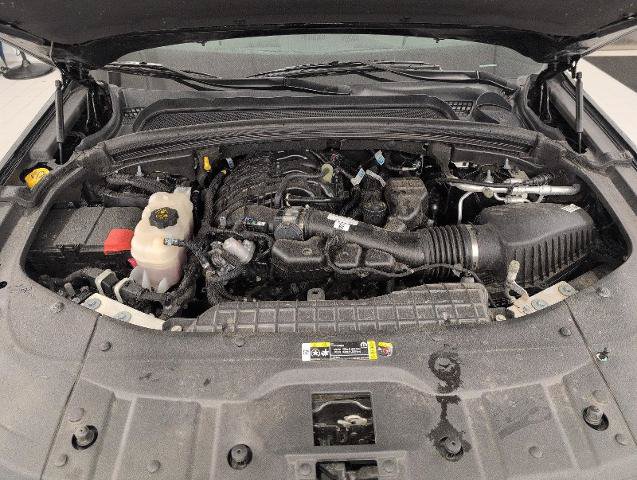 Used 2023 Jeep Grand Cherokee Limited w/ Black Appearance Package AWD/4WD image 9