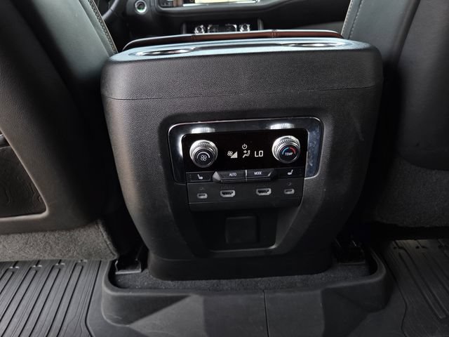 Used 2023 GMC Yukon Denali Ultimate AWD/4WD image 26