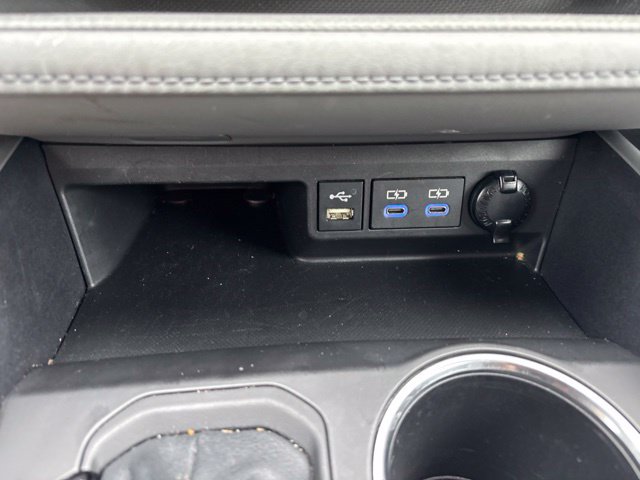 Used 2022 Toyota Highlander XLE AWD/4WD image 29