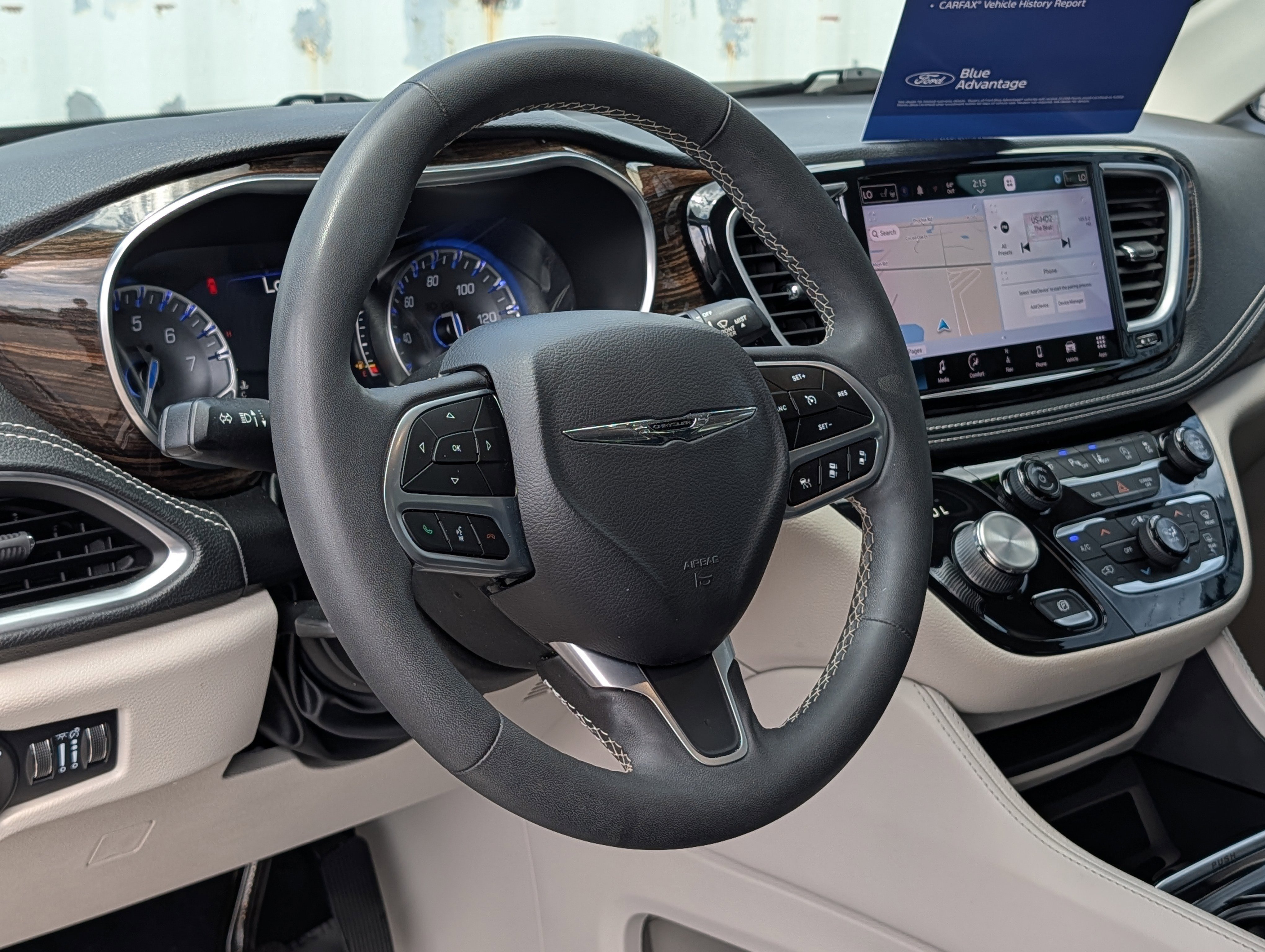 Used 2022 Chrysler Pacifica Limited image 23