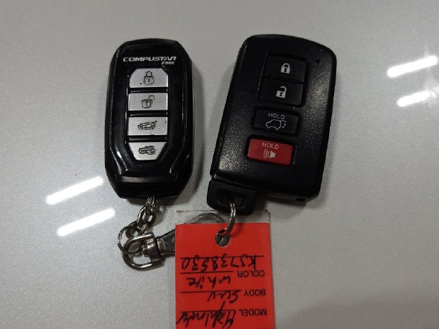 Used 2019 Toyota Highlander Limited AWD/4WD image 28