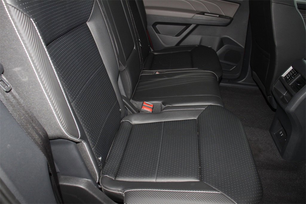 Used 2023 Volkswagen Atlas Cross Sport SE w/ Black Wheel Package image 25