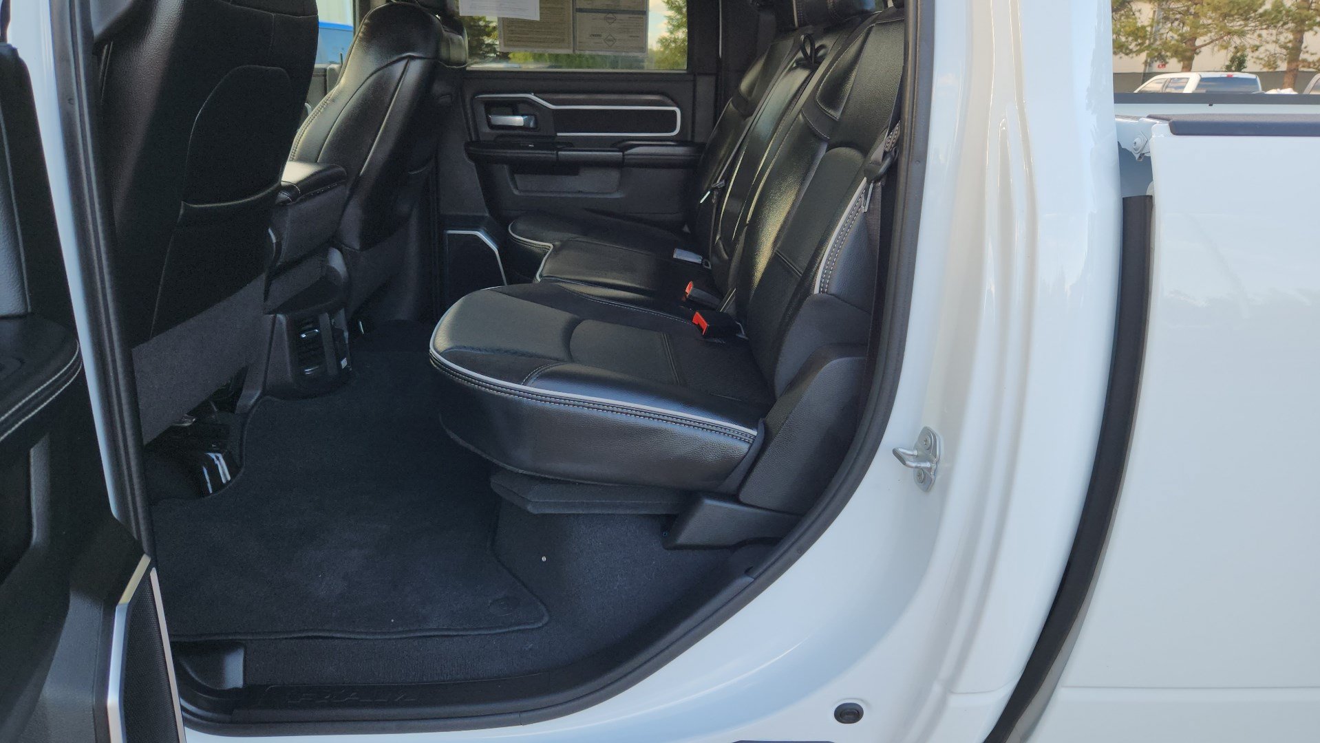 Used 2025 RAM 2500 Laramie AWD/4WD image 20