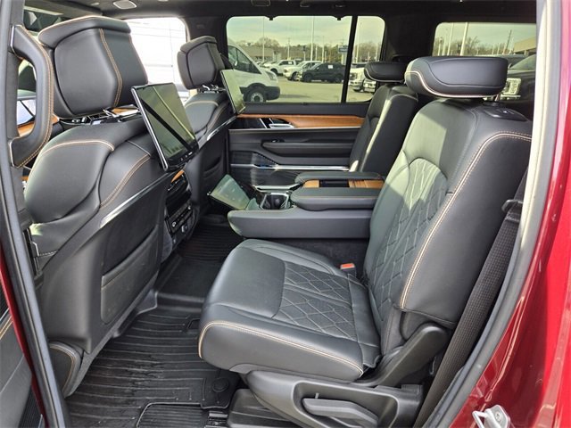 Used 2022 Jeep Grand Wagoneer Series III w/ Rear Seat Video Group 1 image 13