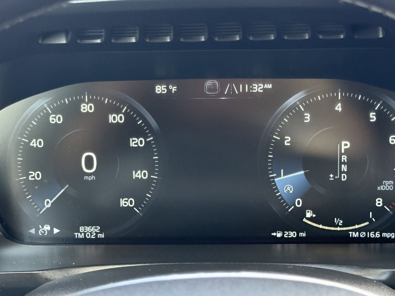 Used 2018 Volvo XC90 T6 Momentum w/ Convenience Package AWD/4WD image 15