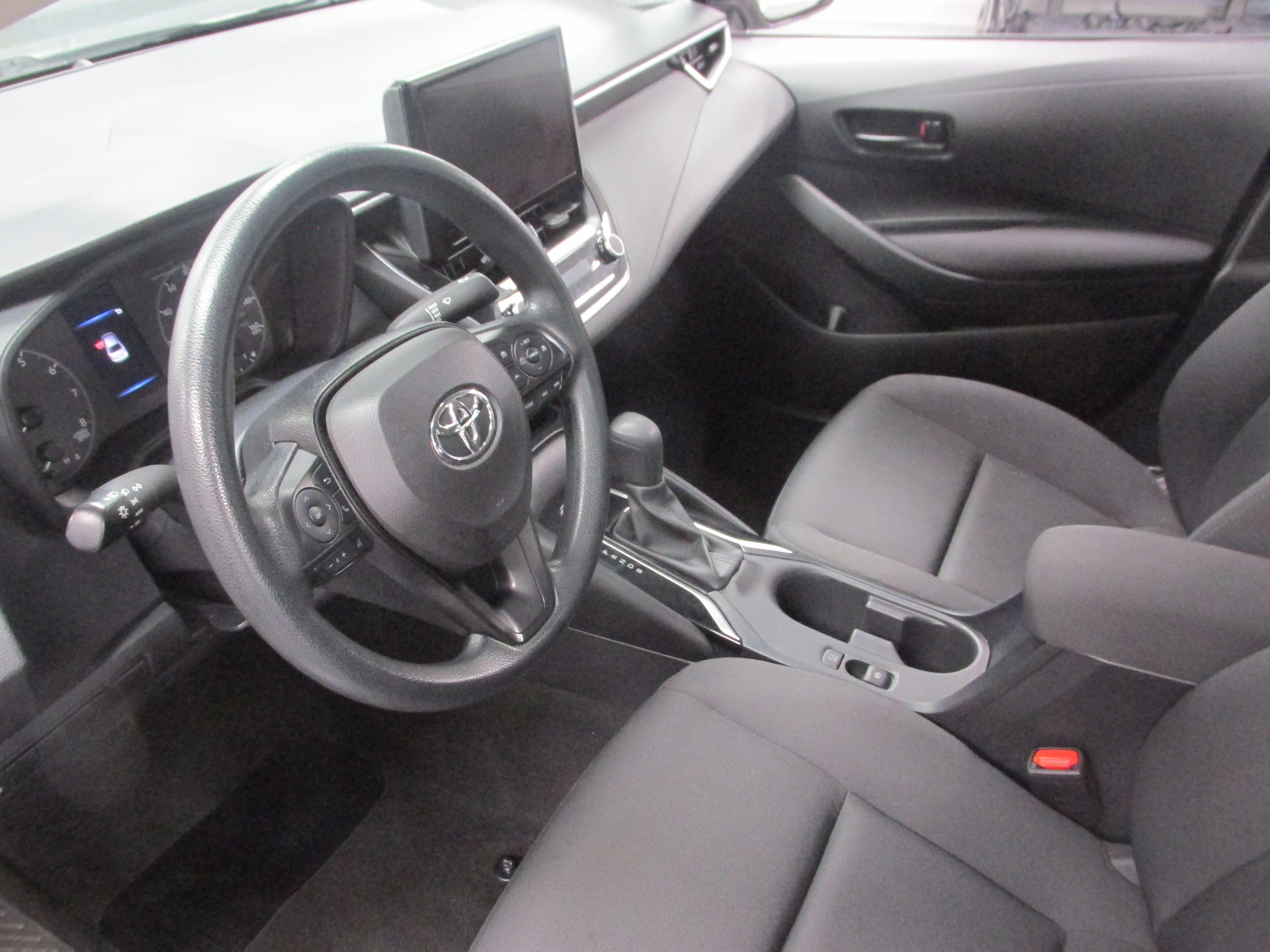 Used 2024 Toyota Corolla LE FWD image 23