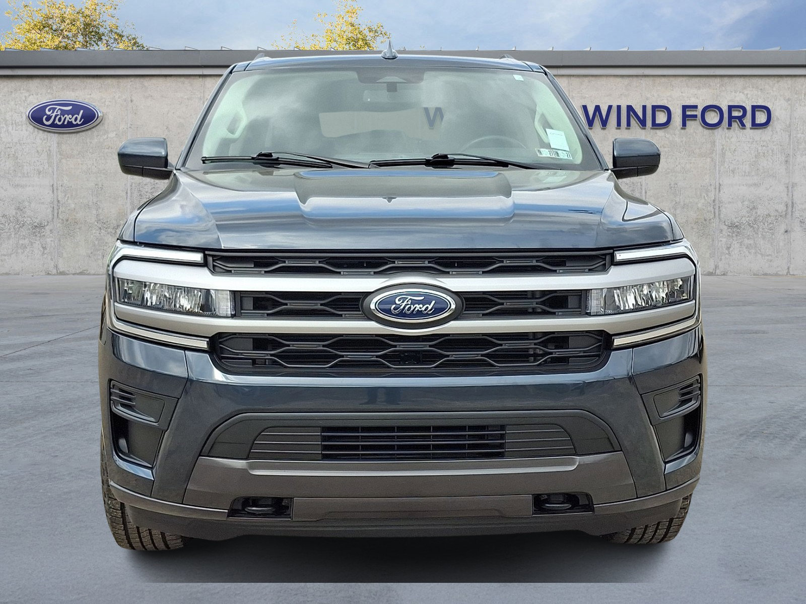 Certified 2023 Ford Expedition Max XLT image 7