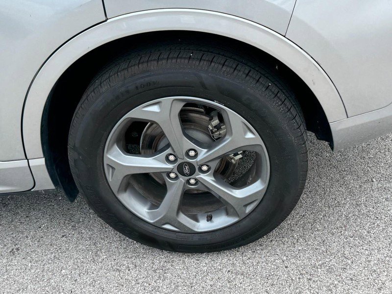 Certified 2024 Ford Escape ST-Line AWD/4WD image 7