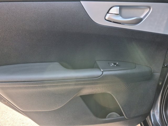 Used 2024 Kia Forte LXS w/ LXS Technology Package FWD image 27