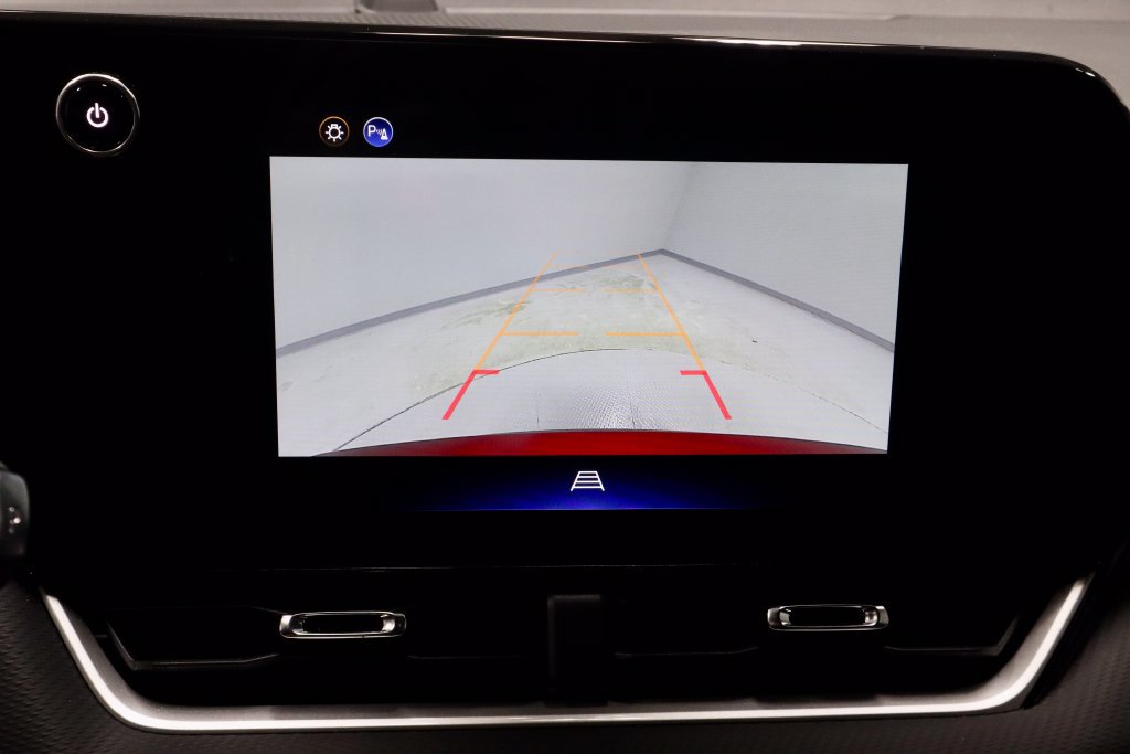Used 2025 Chevrolet Equinox LT w/ Convenience Package II FWD image 2