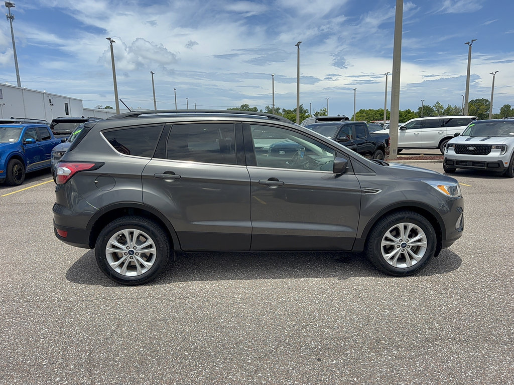 Certified 2018 Ford Escape SE w/ SE Sync 3 Package FWD image 5