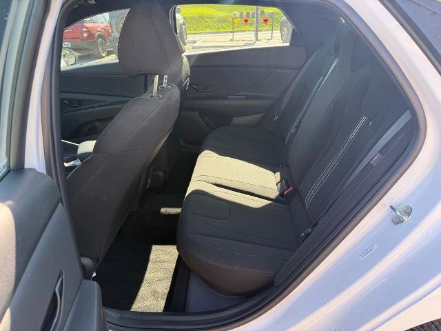 Used 2025 Hyundai Elantra Sport FWD image 13