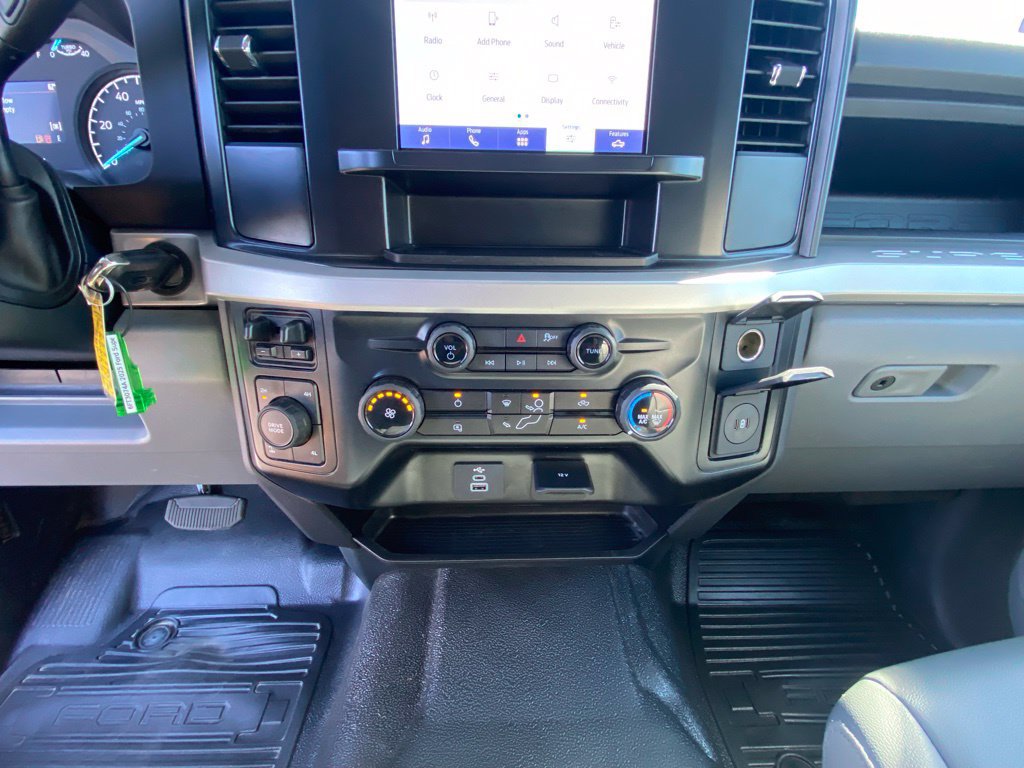 Certified 2025 Ford F250 XL w/ XL Chrome Package AWD/4WD image 20