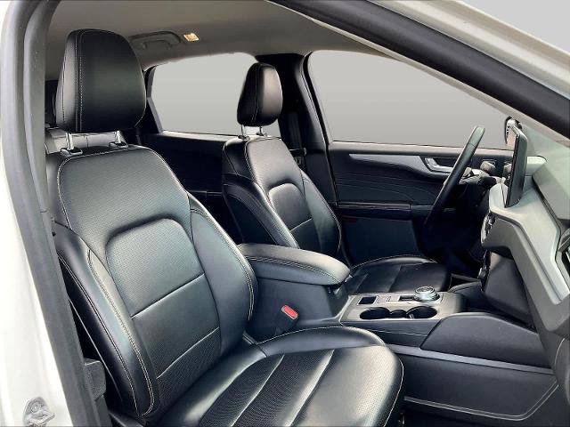 Certified 2024 Ford Escape Platinum AWD/4WD image 30