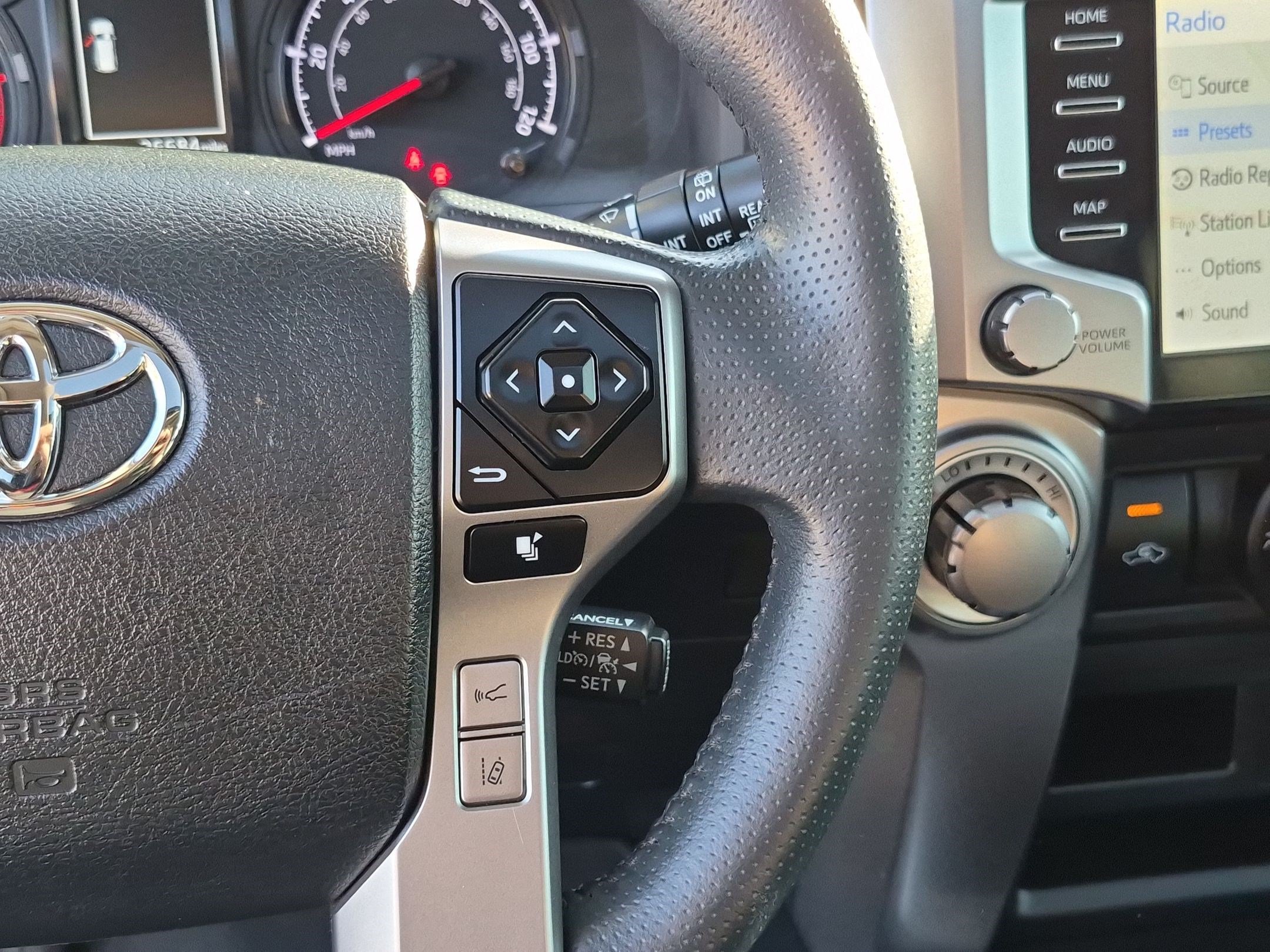 Used 2021 Toyota 4Runner SR5 Premium w/ Moonroof Package AWD/4WD image 22