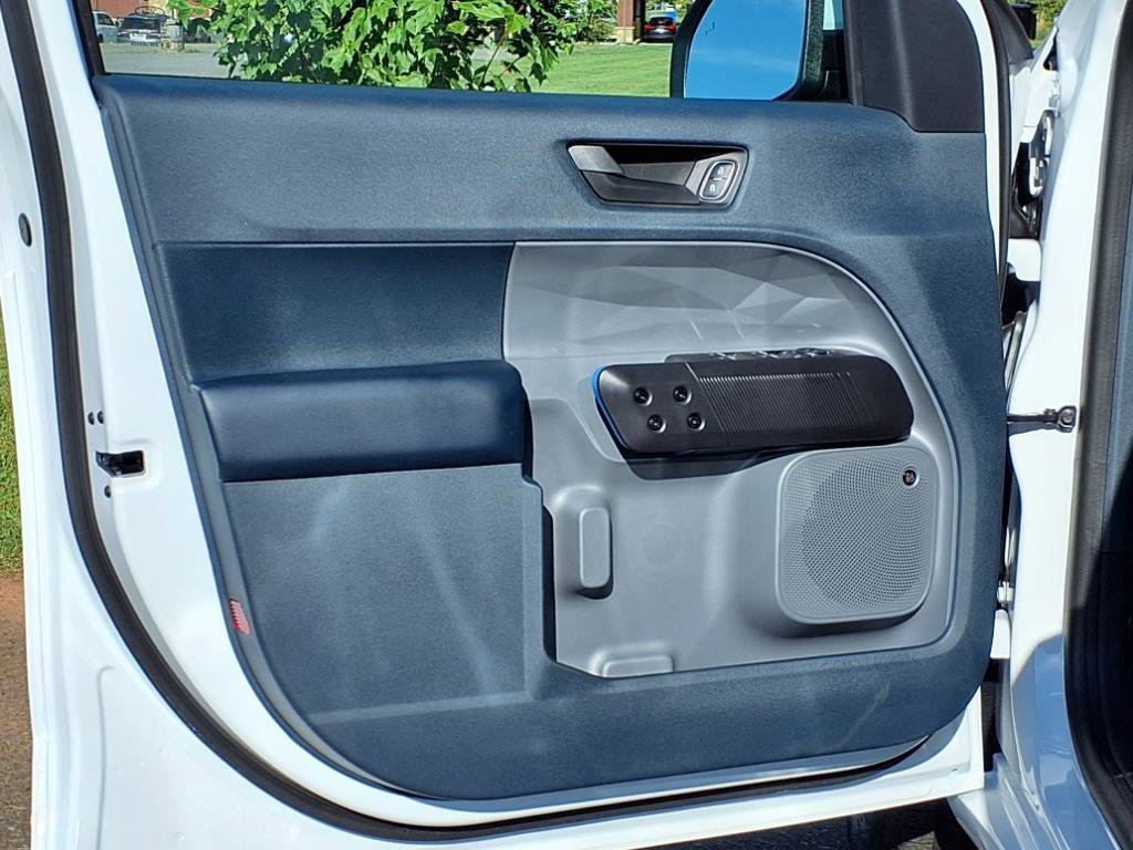 Certified 2025 Ford Maverick Lobo image 4