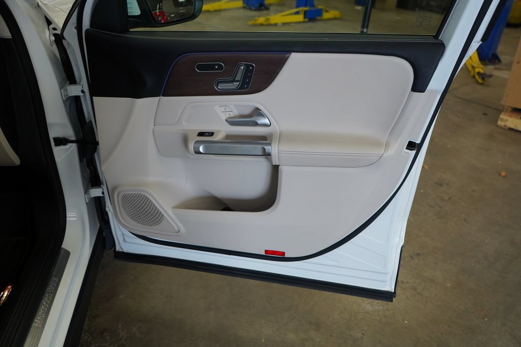 Used 2023 Mercedes-Benz GLB 250 4MATIC image 19