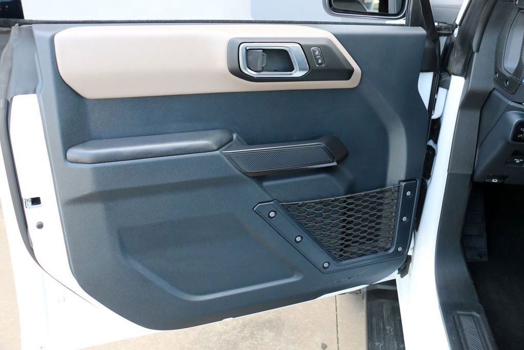 Certified 2024 Ford Bronco Wildtrak AWD/4WD image 16