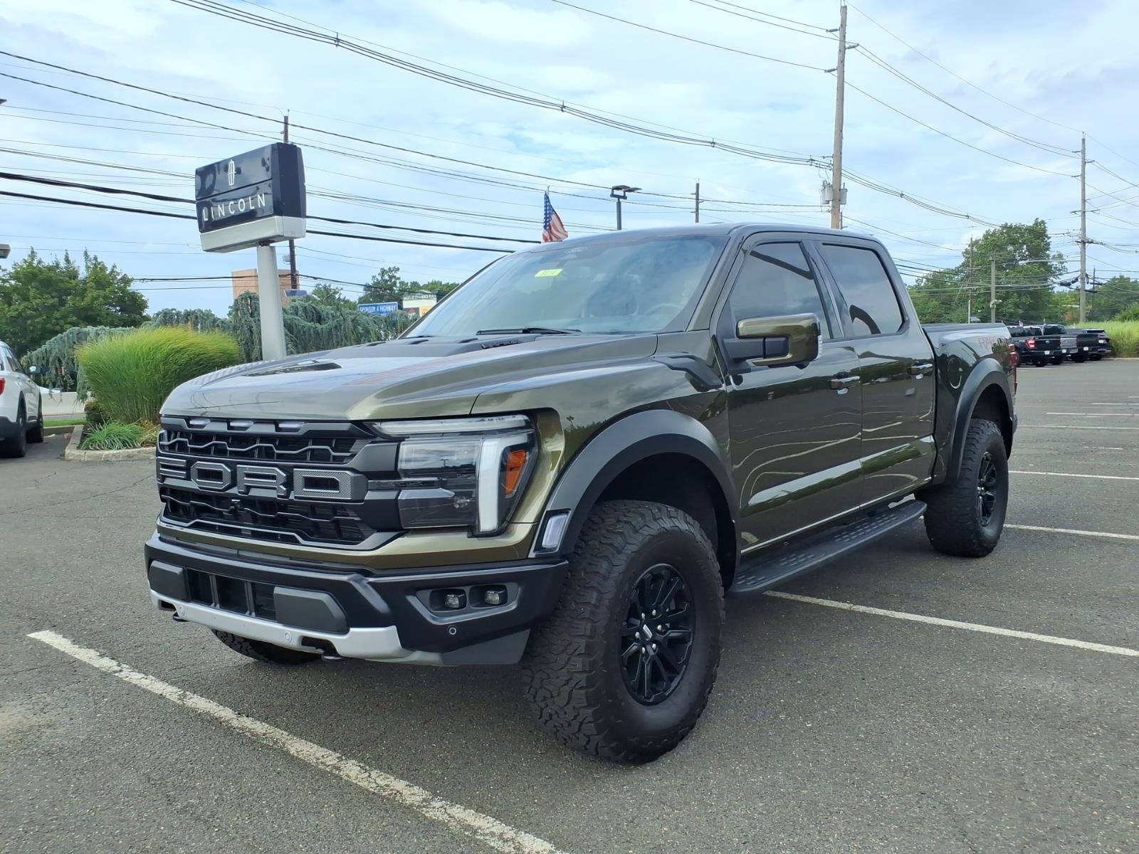 Certified 2025 Ford F150 Raptor AWD/4WD image 3