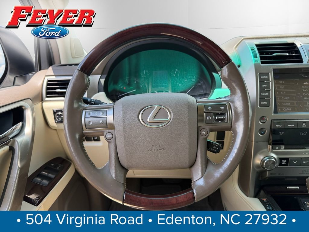 Used 2017 Lexus GX 460 Luxury w/ Preferred Accessory Package AWD/4WD image 12
