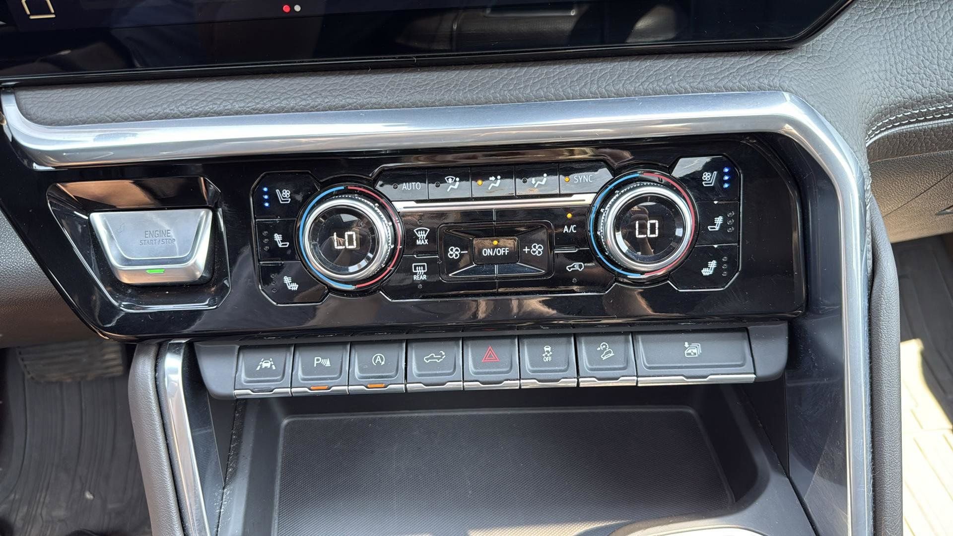 Used 2022 GMC Sierra 1500 Denali w/ Denali Reserve Package image 23