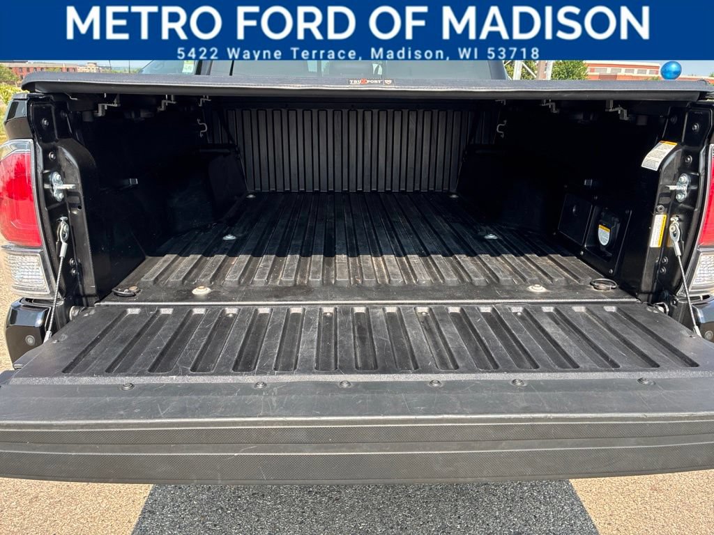 Used 2021 Toyota Tacoma Limited AWD/4WD image 11