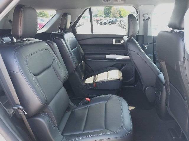 Certified 2024 Ford Explorer XLT w/ Equipment Group 202A AWD/4WD image 23