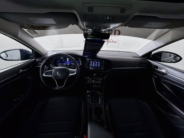 Used 2023 Volkswagen Jetta SE FWD image 29