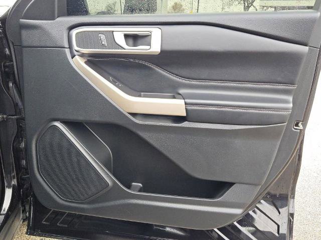 Certified 2023 Ford Explorer XLT w/ Equipment Group 202A image 8