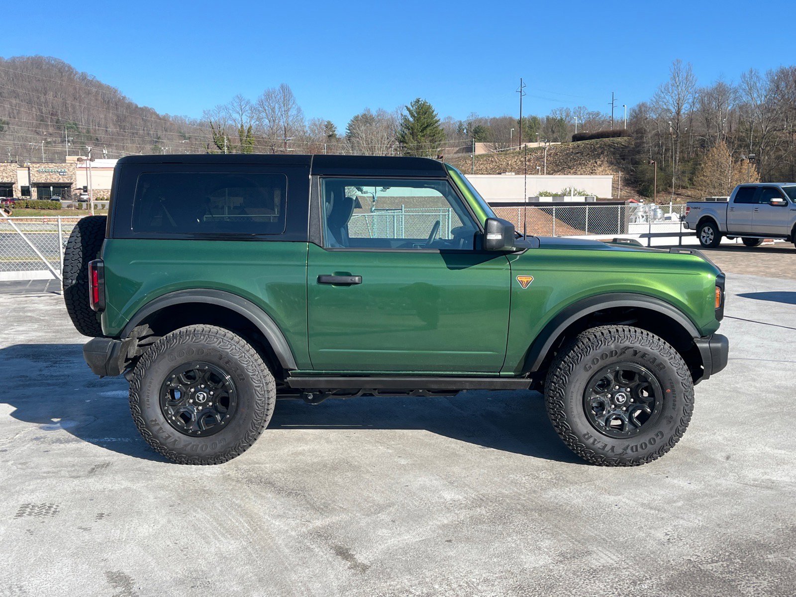 Certified 2025 Ford Bronco Badlands AWD/4WD image 2