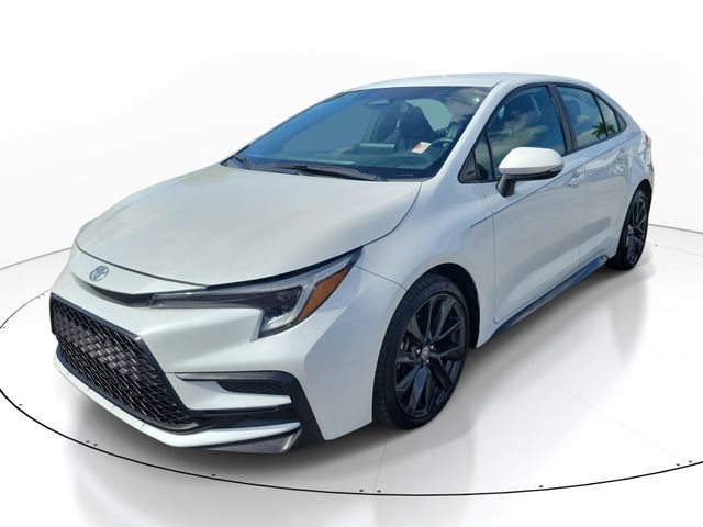 Used 2024 Toyota Corolla SE FWD image 4