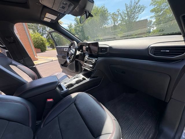 Certified 2023 Ford Explorer ST-Line w/ Class IV Trailer Tow Package AWD/4WD image 21