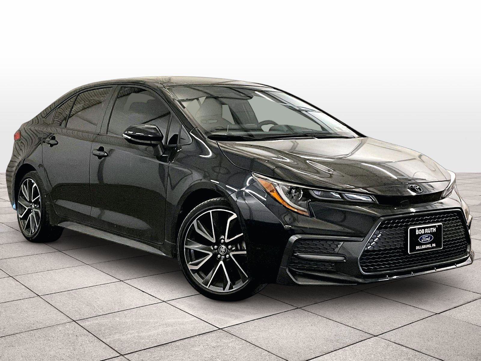 Used 2020 Toyota Corolla SE FWD image 2