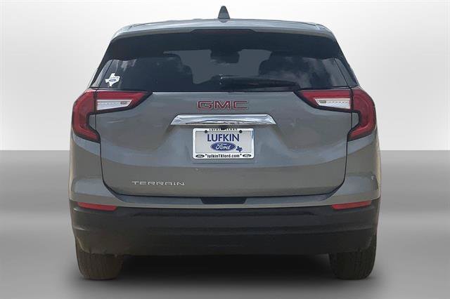 Used 2024 GMC Terrain SLE FWD image 3