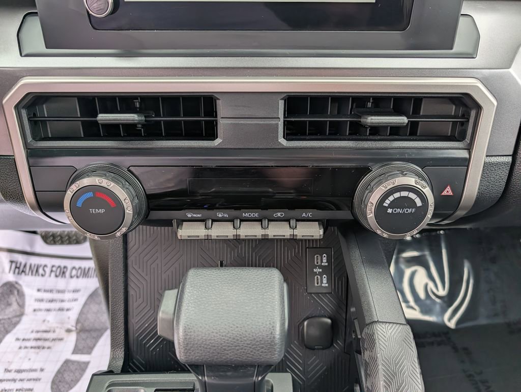 Used 2025 Toyota 4Runner SR5 AWD/4WD image 12