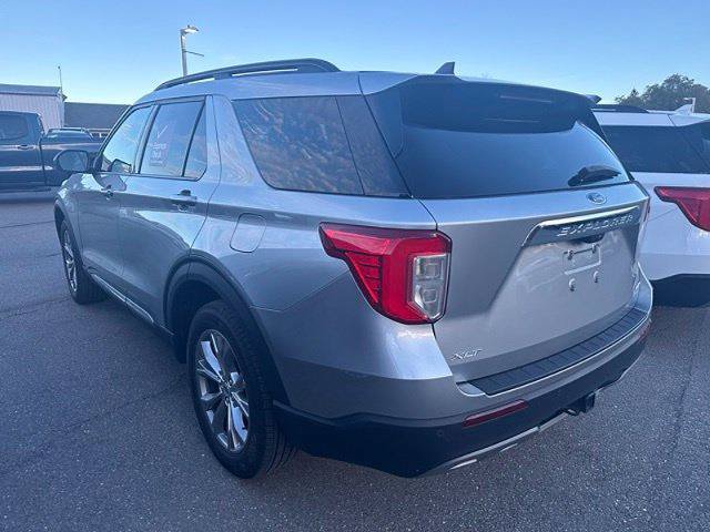 Certified 2023 Ford Explorer XLT w/ Equipment Group 202A AWD/4WD image 18